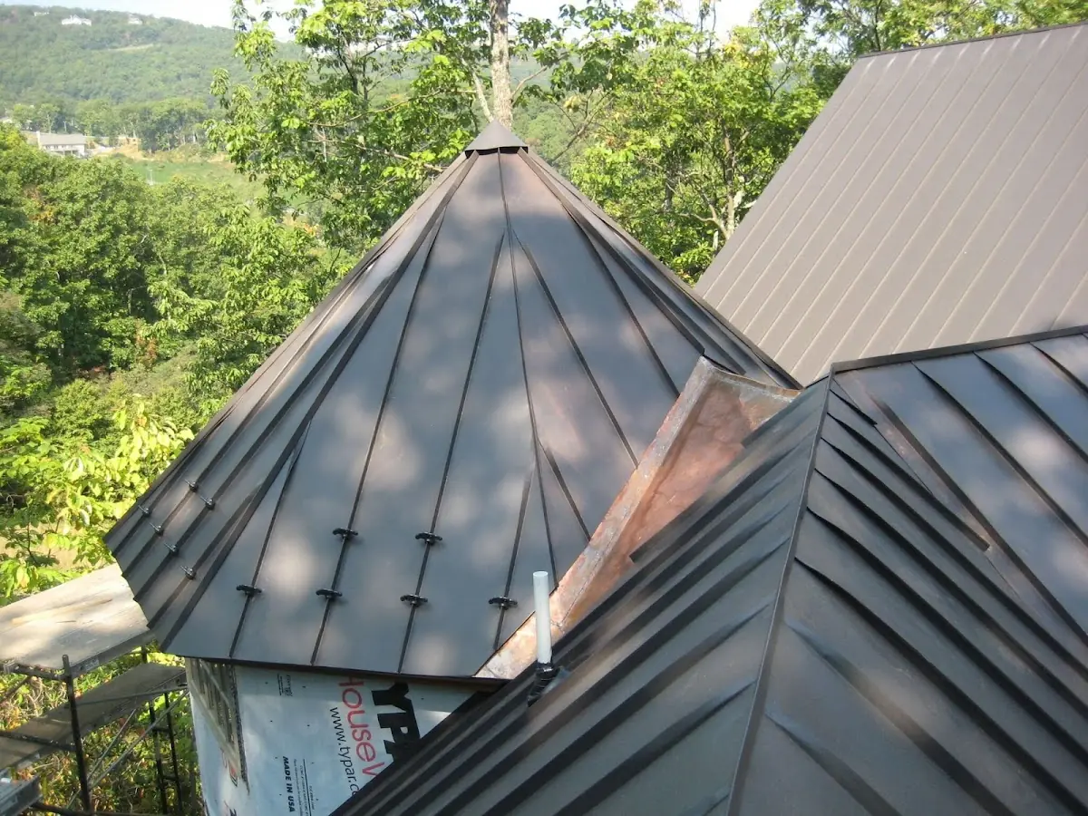 Professional Roof Tarp Installation by Craftsman Roofing in Bryans Road